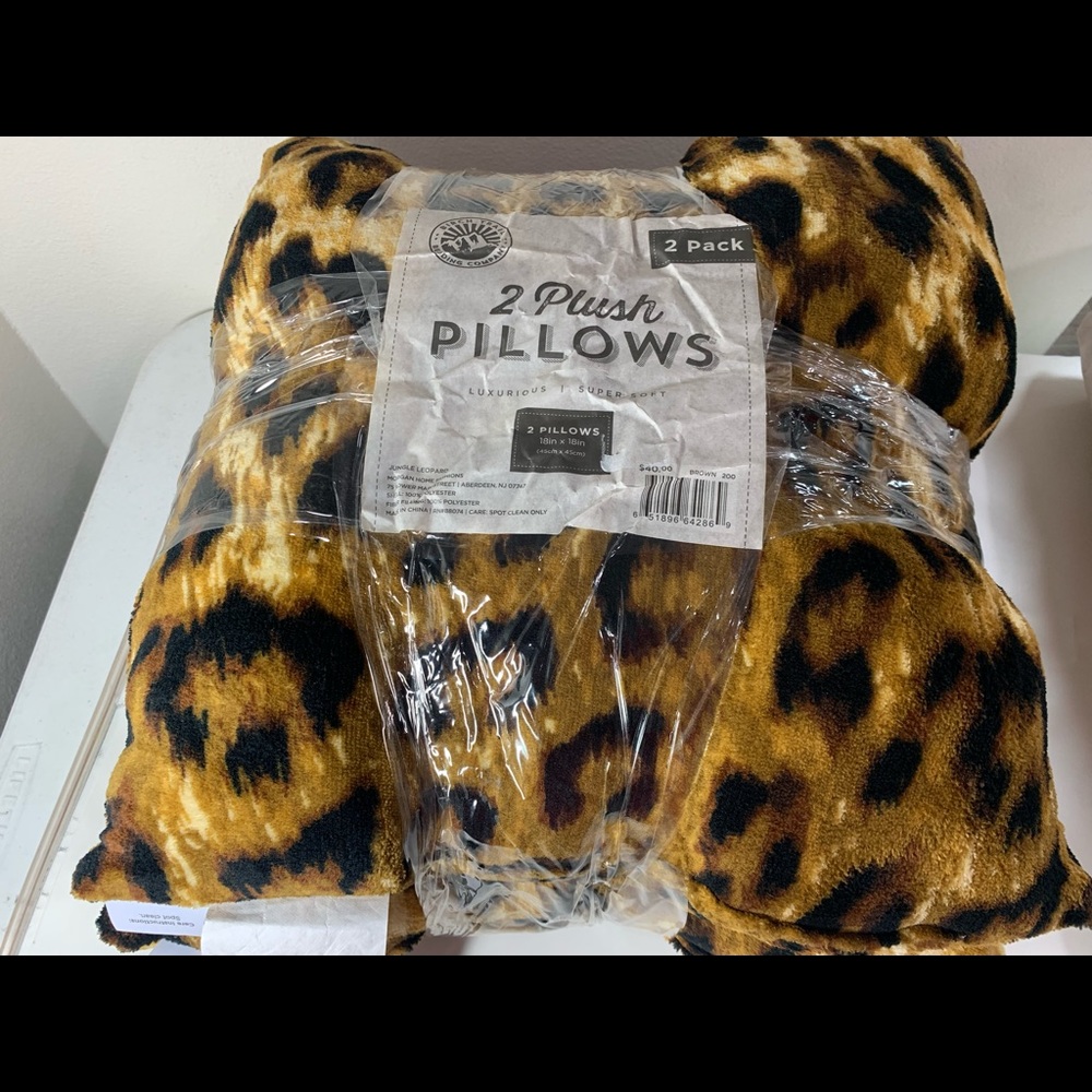 2pcs Leopard Print Plush Pillow Sofa Waist Throw Cushion 18"x18" Morgan Fashion
